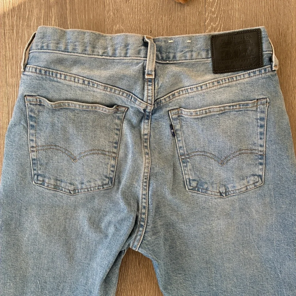 LEVIS 501 skinny jeans light blue wash size 29 high waist classic button fly